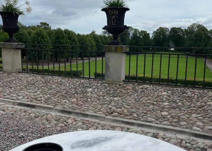 Ett Nytt Fraesch Hus Utanfoer Stockholm Naera Arlanda